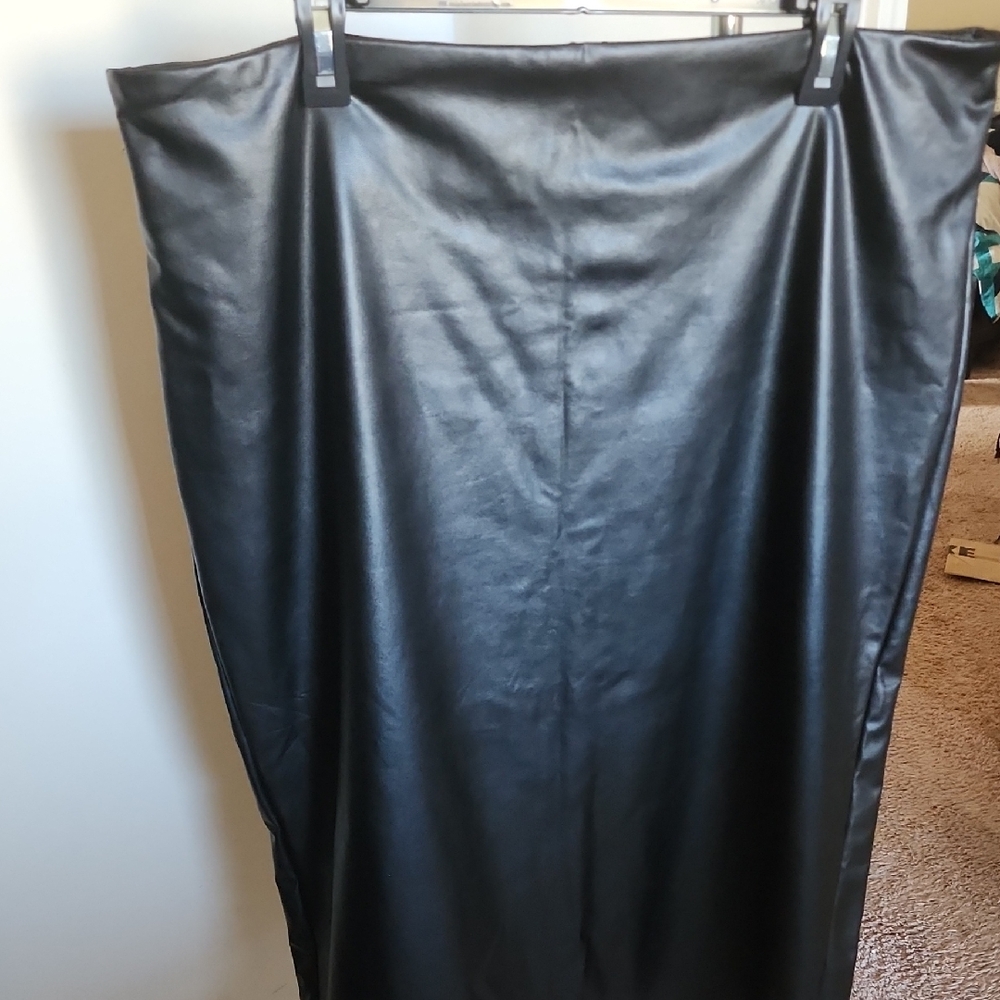 Eloquii Black Faux Leather Pencil Skirt